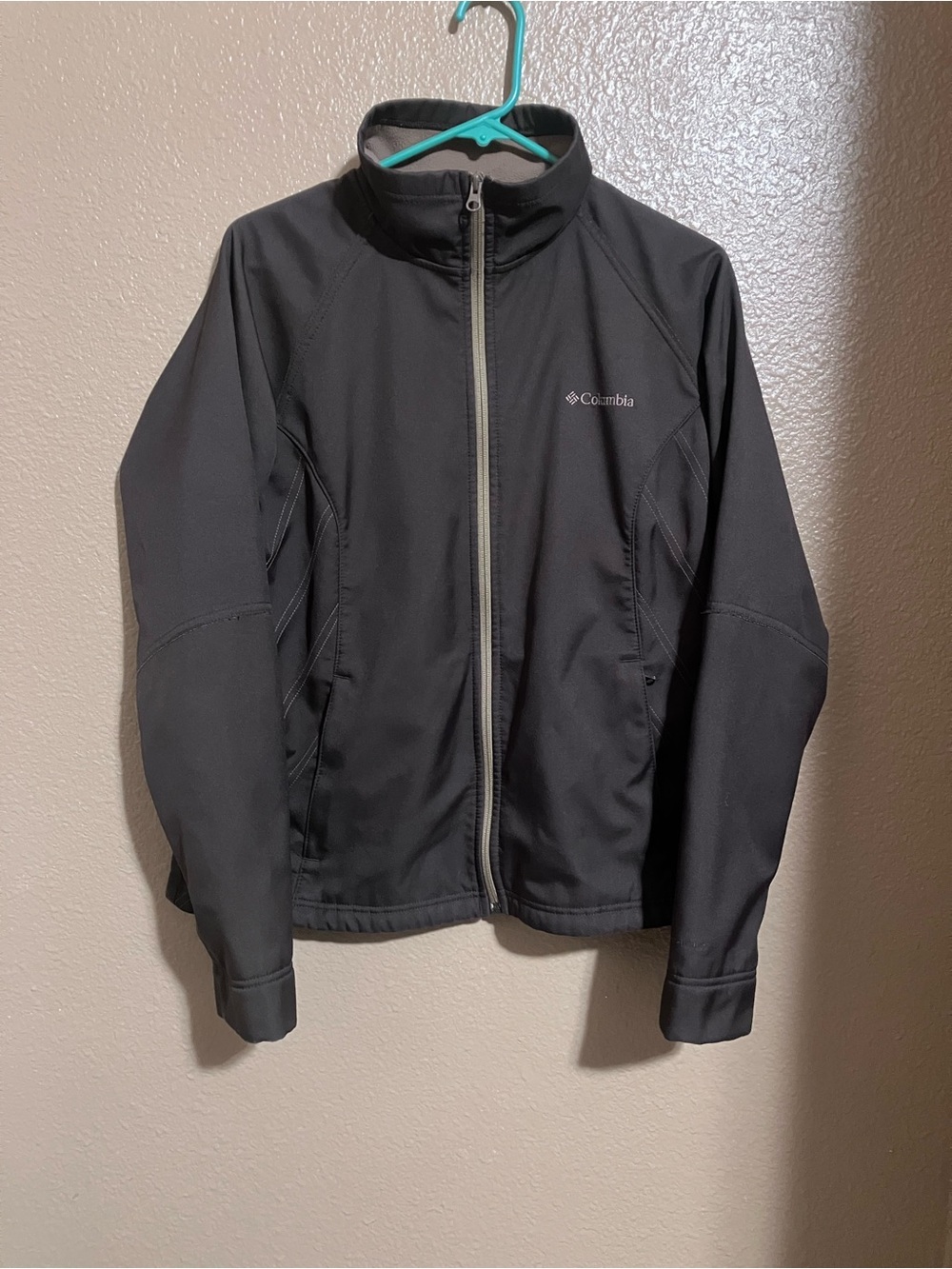 Columbia Softshell Jacket with Full Zip
